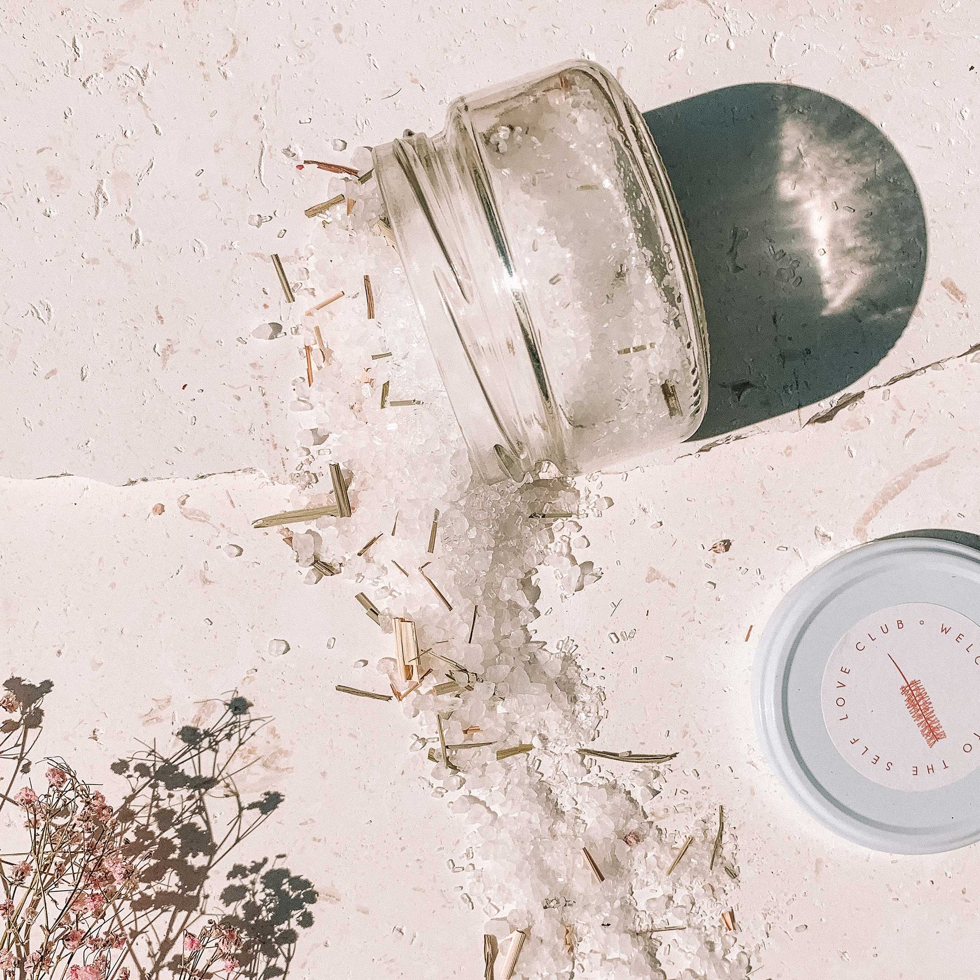 'THE BOMB' SALTY BATH SOAK - LEMONGRASS & CITRUS - Byron Bay Bath Bombs