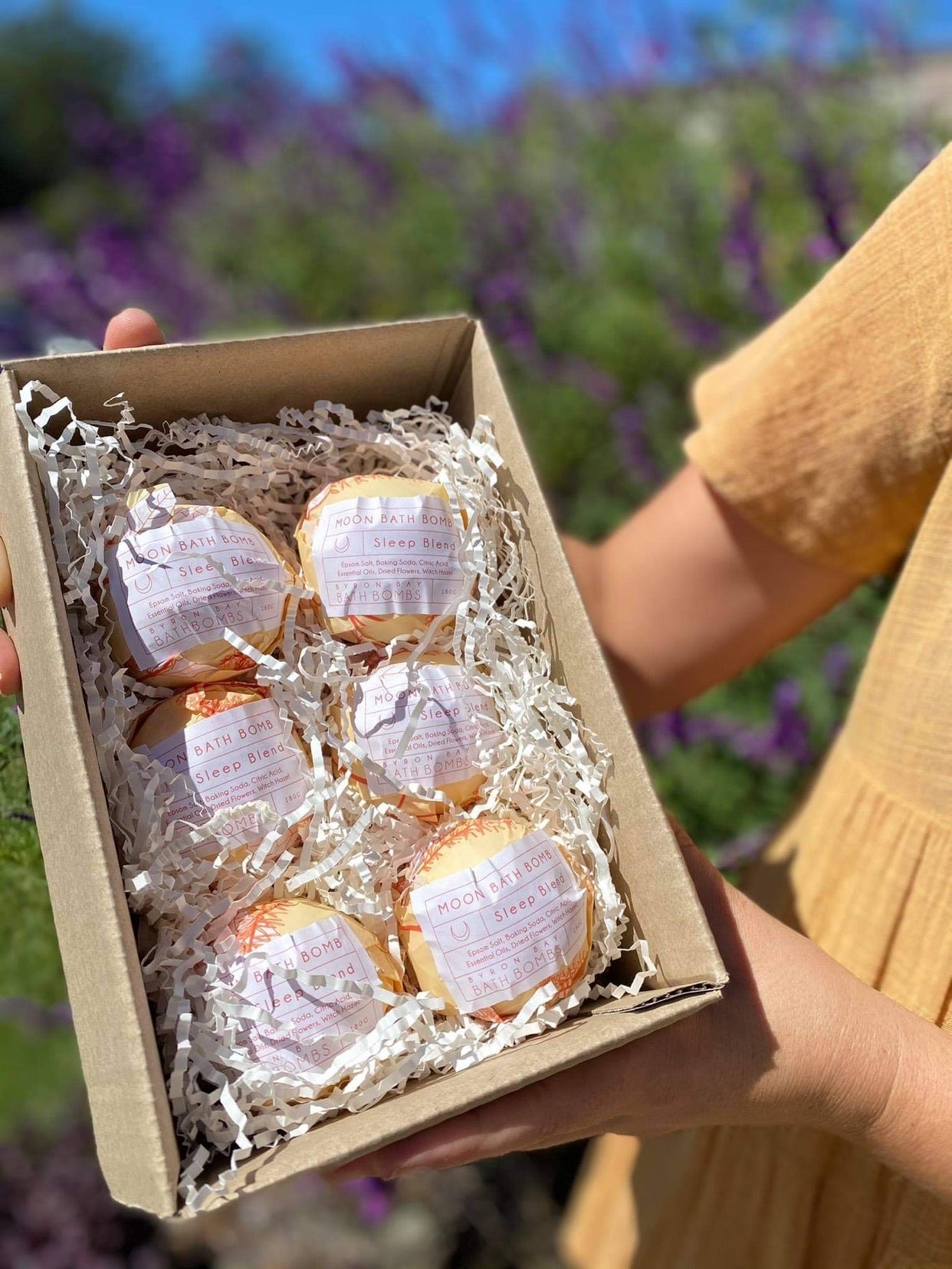 Bath bomb gift box buy (bath bombs in tissue) - Byron Bay Bath Bombs