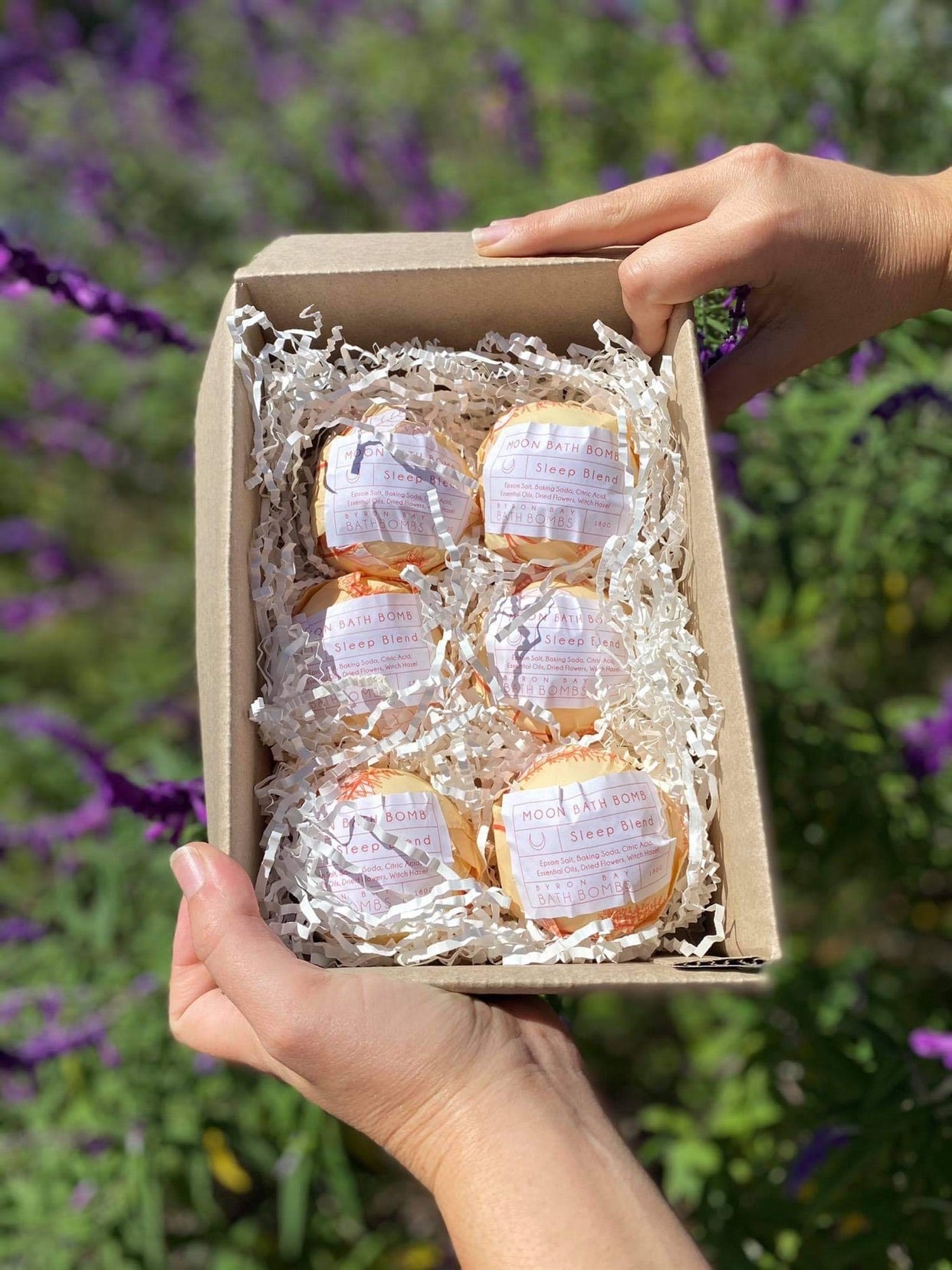 Bath bomb gift box buy (bath bombs in tissue) - Byron Bay Bath Bombs